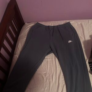 Nike Sportswear Women's Phoenix Fleece High-Waisted Oversized Sweatpants